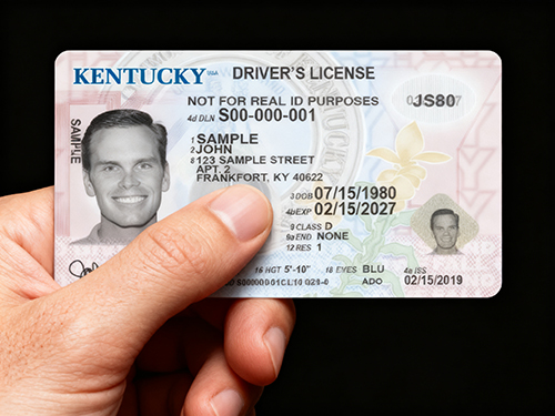 Поликарбонатные карты: прочные, безопасные и универсальные